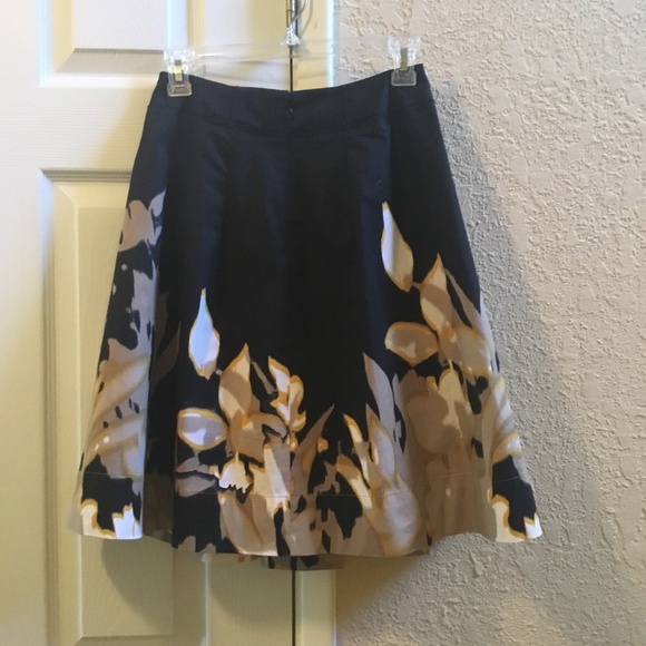 Ellie Tahari fit and flare skirt - Picture 2 of 2